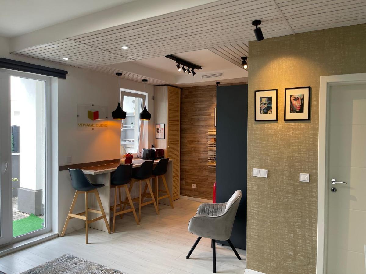 Voyage Cubic Adults Only Lejlighed Sibiu Eksteriør billede