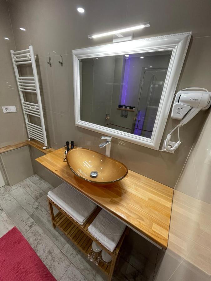 Voyage Cubic Adults Only Lejlighed Sibiu Eksteriør billede
