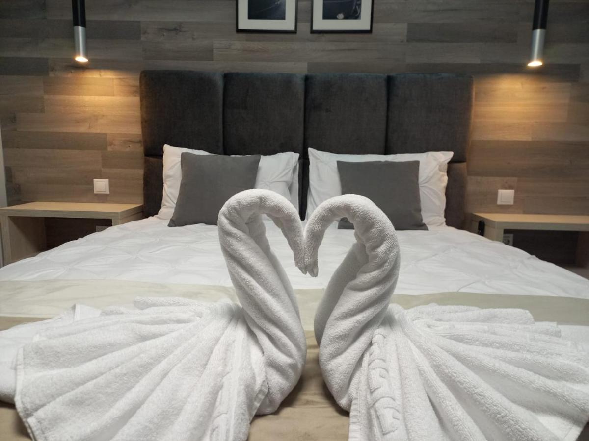 Voyage Cubic Adults Only Lejlighed Sibiu Eksteriør billede
