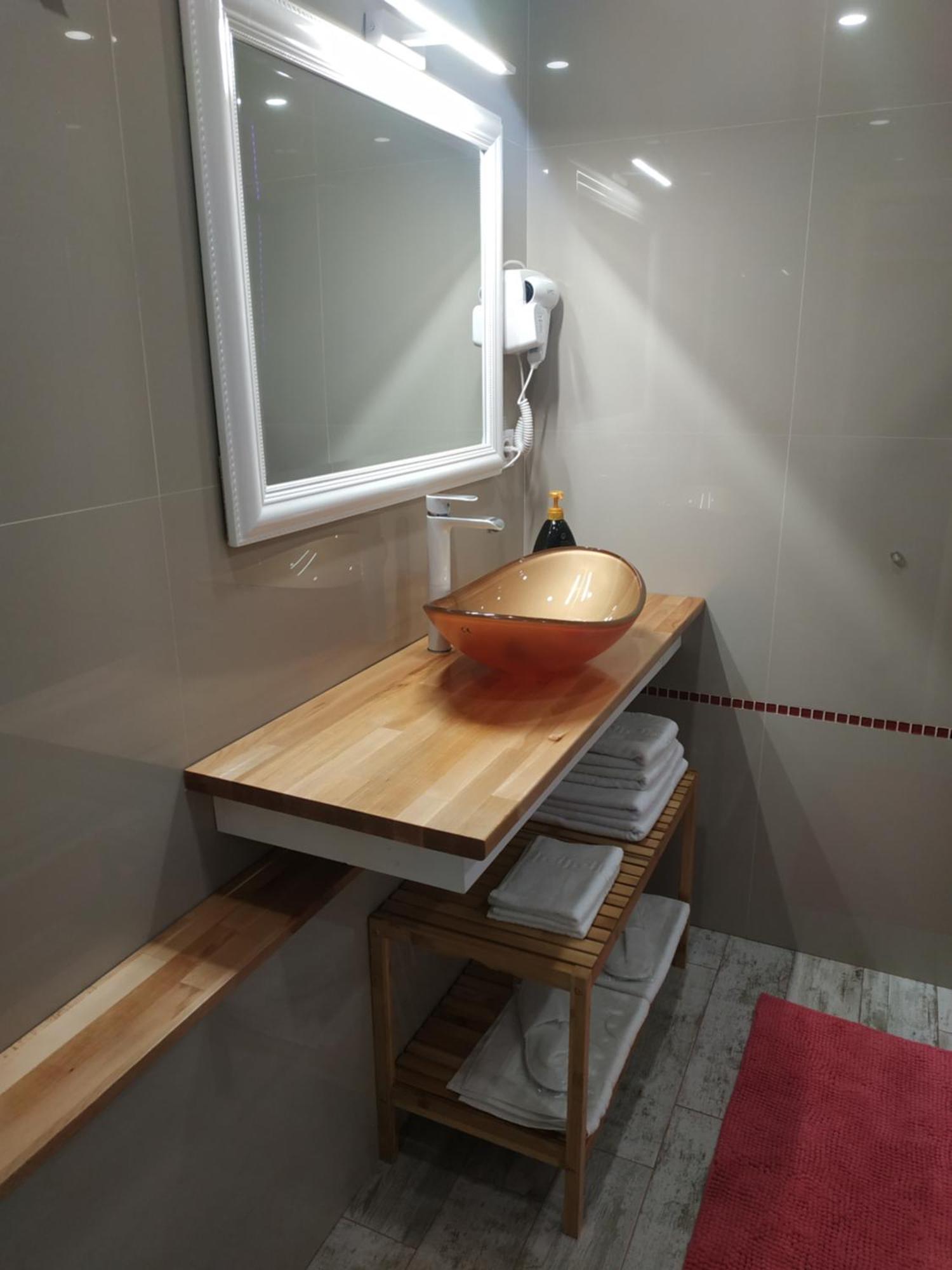 Voyage Cubic Adults Only Lejlighed Sibiu Eksteriør billede